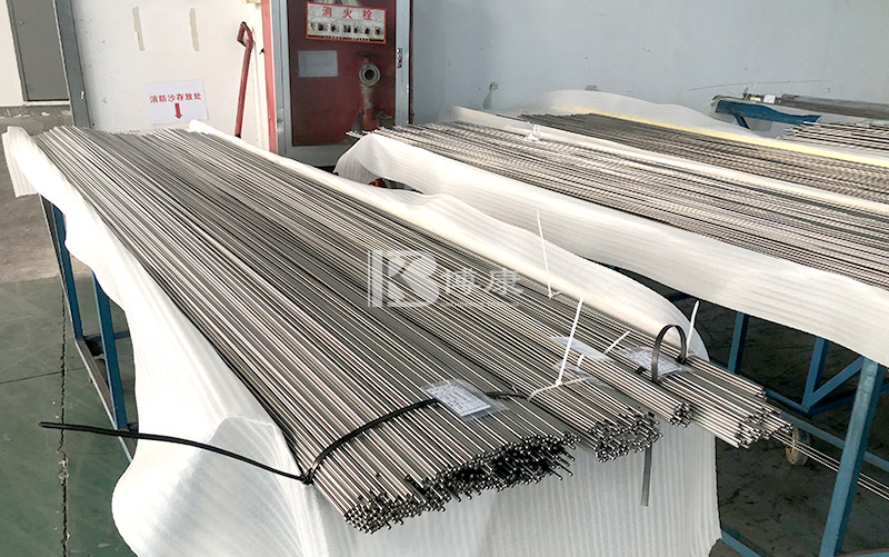Revolutionary application of pure titanium rods in aircraft manufacturing: Can it bring about green transformation of the aviation industry?