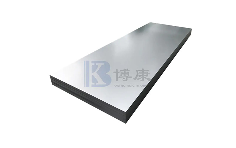 How can 1mm titanium plate achieve a dual breakthrough in protection and lightness in the spacecraft cabin lining?